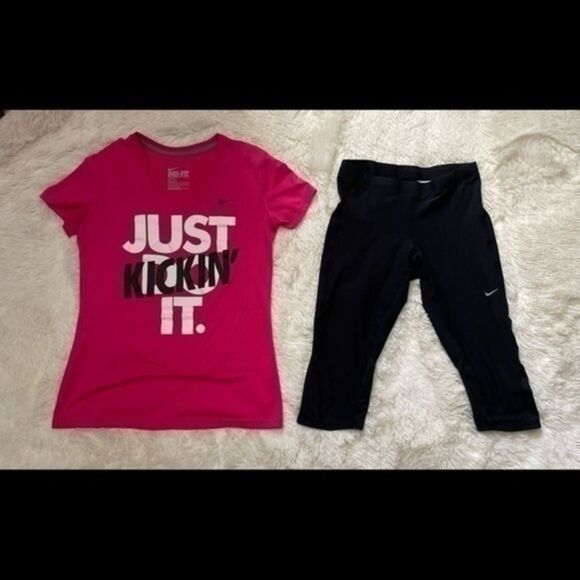 2 pc Nike workout lot. 1 pair Medium black leggings & 1 size small dry fit tee - Picture 1 of 10